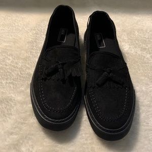 ASOS DESIGN sneakers in black faux suede with tassel